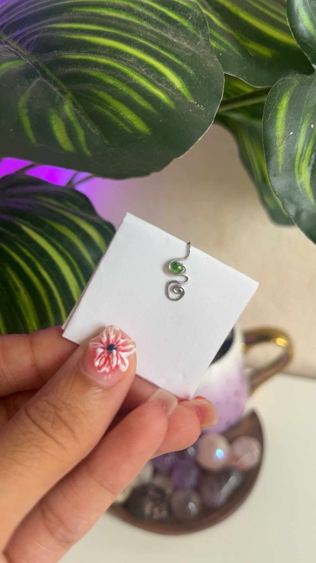 Pantalla de nariz triangular